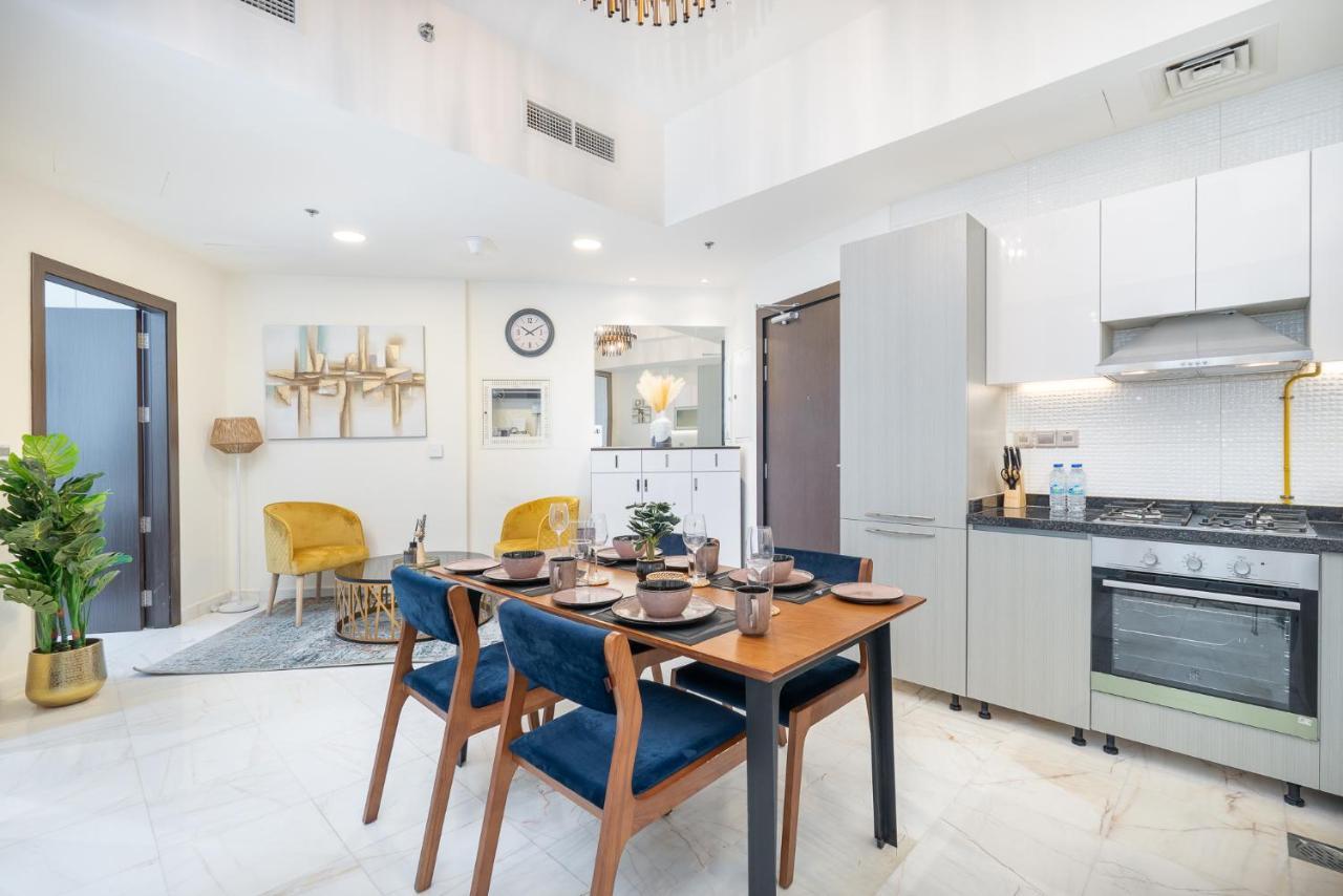Apartment Heaven Crest Homes: Luxury Canal View With Amenities