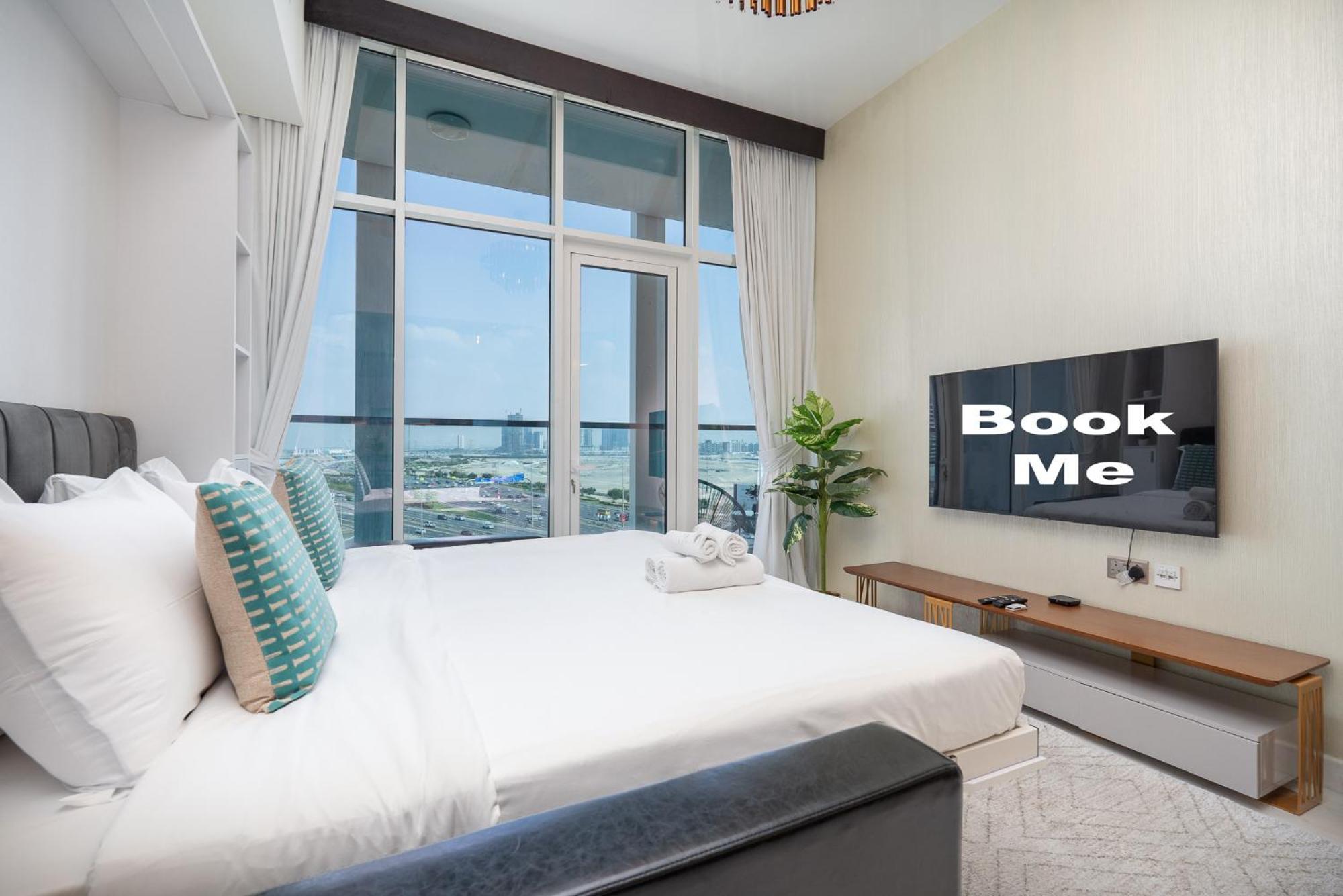 Heaven Crest Homes: Luxury Canal View With Amenities Dubai