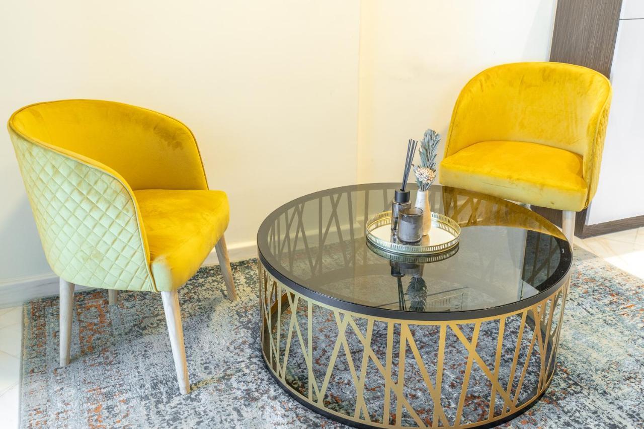 Heaven Crest Business Bay Canal View - Luxury 2 Bedroom With Free Parking, Wi-fi, Gym And Pool Apartment