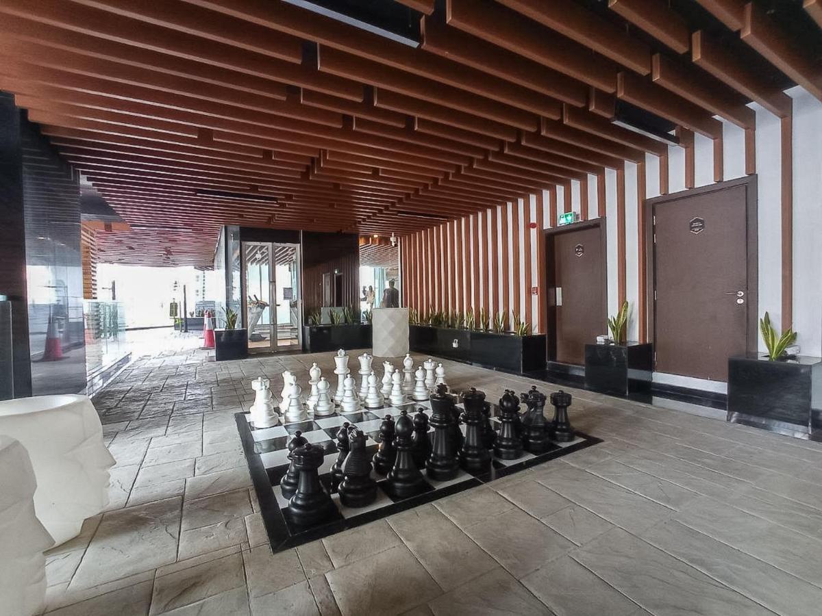 Heaven Crest Business Bay Canal View - Luxury 2 Bedroom With Free Parking, Wi-fi, Gym And Pool